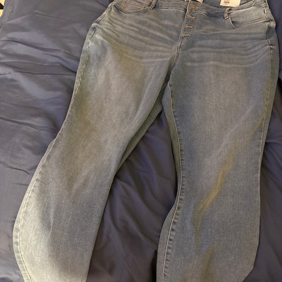 Jeans - Picture 1 of 2